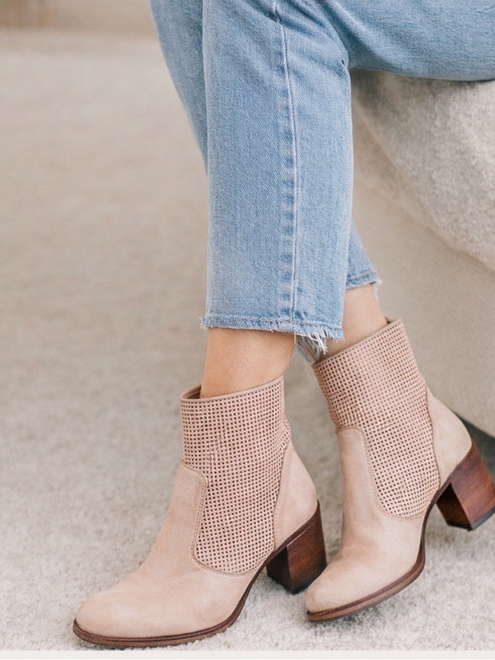 Vero Cuoio Pink Perforated Leather Ankle Boots Block Heel EU 37.5 pink